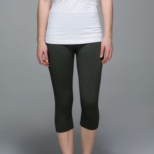 Lululemon Seamlessly Street Crop Heathered Green